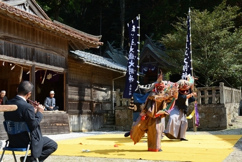 8.12 出雲市猪目浦大歳神社から河下浦意保美神社までの海岸道路は通行止め。