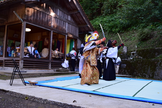 10.18 意保美神社(垂水神社)秋祭り・奉納獅子舞