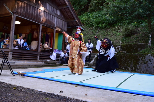 小津浦許豆神社獅子舞