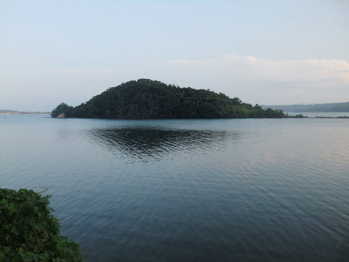 弁慶島（亀島）