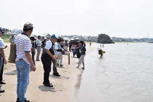 稲佐の浜潮汲み