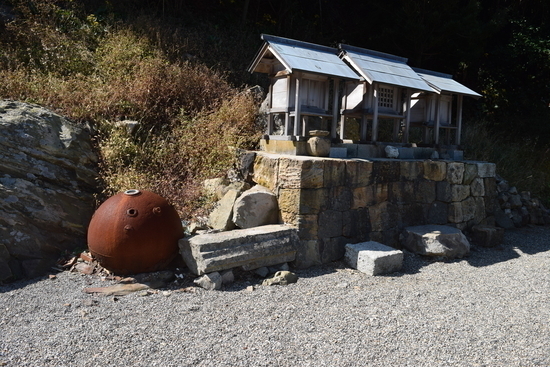 Nonnonbaa Memorial Wooden Pillar2