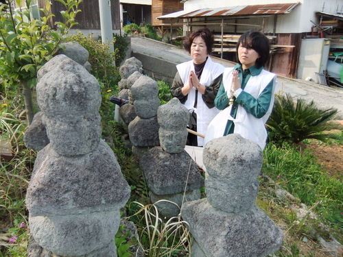 "Guardian's Five-Ring Pagoda" near Kajino Construction